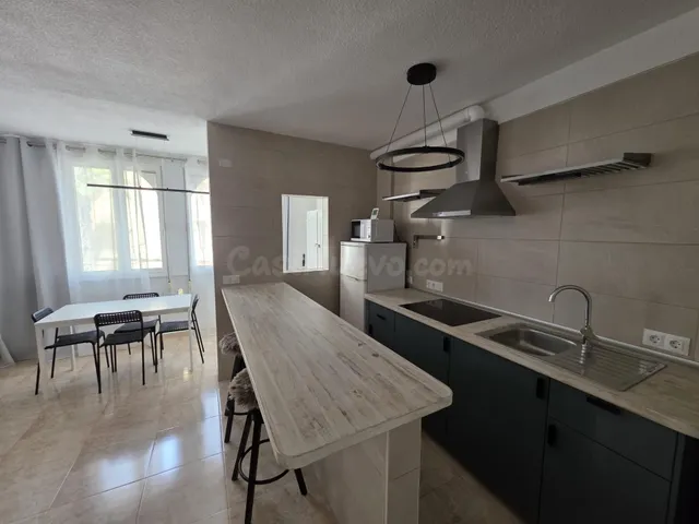 Apartamento a 100 m. playa reformado y amueblado - foto 5