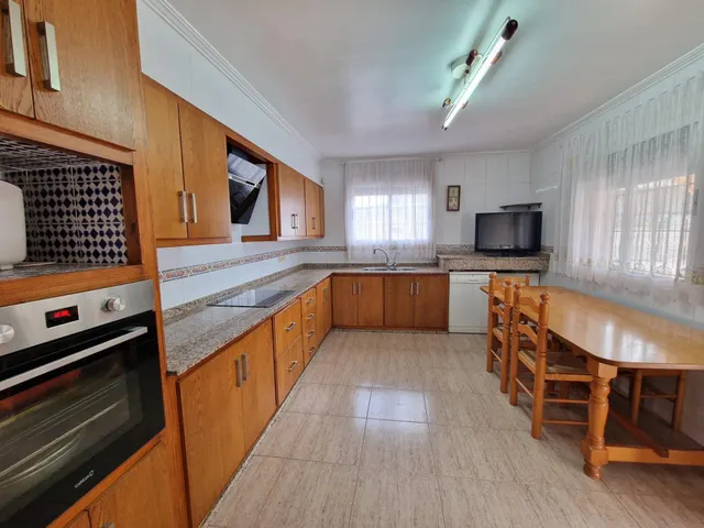CHALET PARA ENTRAR A VIVIR EN LA ZONA estación DEL AVE — 24