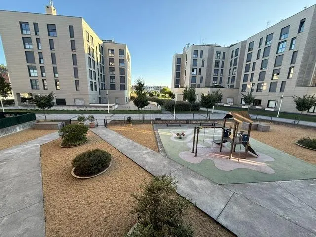 PISO 2 habitaciones CON GARAJE Y TRASTERO EN ZONA PEÑACASTILLO — 18