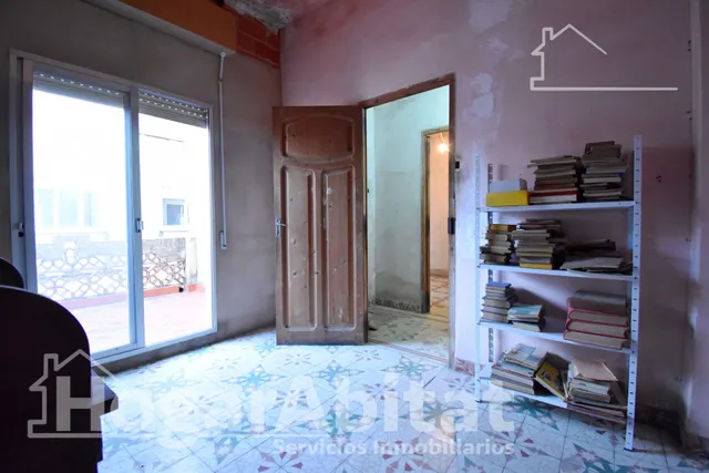 Gran casa de pueblo esquinera con trastero y terraza — 22