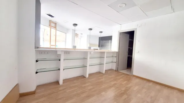 ¡OPORTUNIDAD ÚNICA DE ALQUILER EN EL CORAZÓN DE PONFERRADA!  🏙️✨ — 14