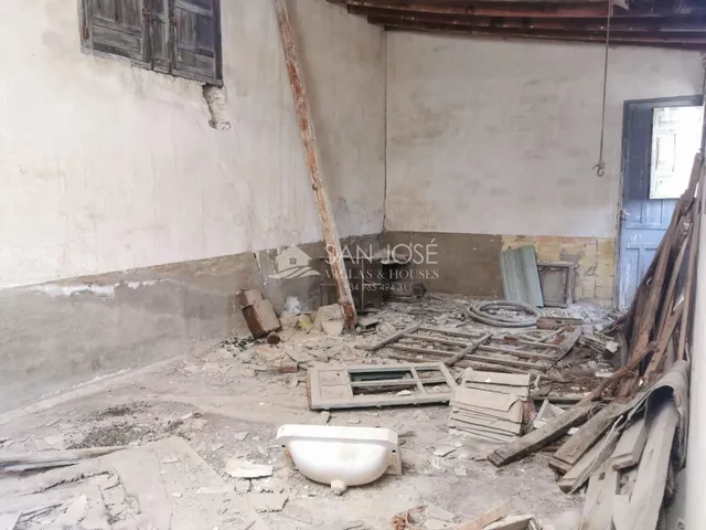 SE VENDE CASA EN JACARILLA,  PARA REFORMAR — 16