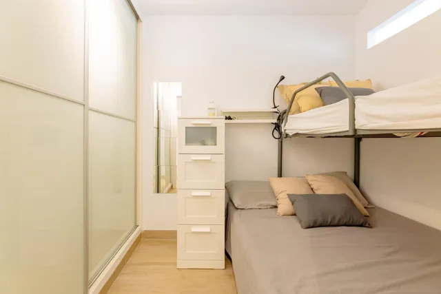 Apartamento reformado de un dormitorio en primera línea de playa en El Perellonet — 16