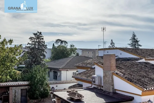 Amplia casa de 182 m2 con patio, gran sótano y a menos de 5 minutos del metro — 27