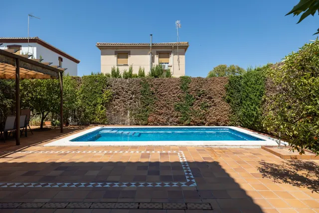 Preciosa Casa Pareada en Urbanización El Ventorrilo (Vegas del Genil) — 6