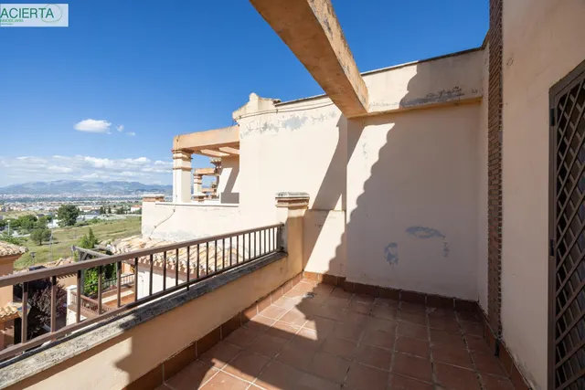 Ponemos a la venta esta preciosa casa en Urbanizacion cerrada, con zonas comunes y piscina comunitaria. — 33