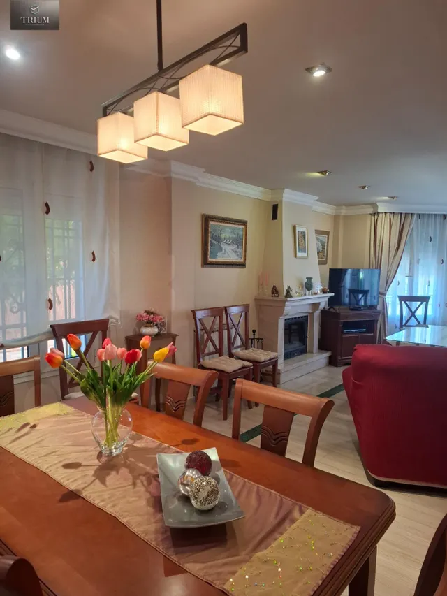 Fantástico chalet en villa argaz, junto al cc serrallo plaza — 35