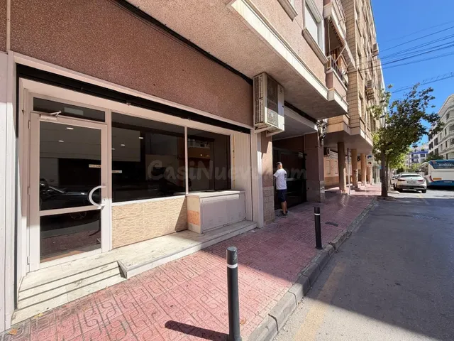 Local comercial 98m² en venta - Playa del Cura — 2