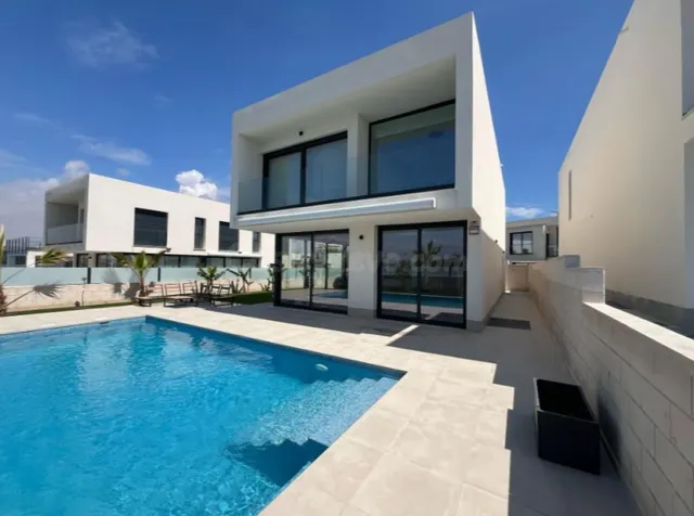 Villa 4 habitaciones 261m² en venta - Avda. mediterraneo