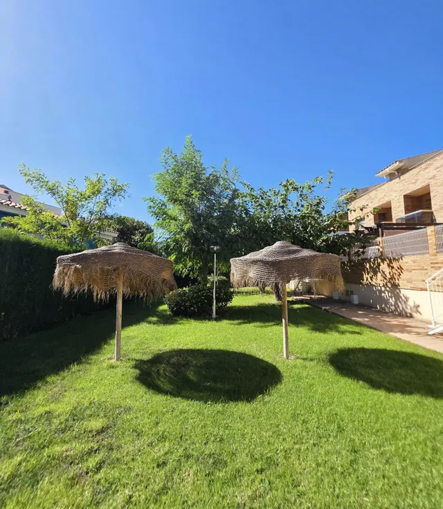 CASA CON JARDIN DE 4 habitaciones EN BARENYS — 43