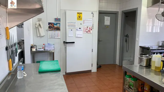ALQUILER CON TRASPASO DE RESTAURANTE CON GRAN TERRAZA - VALLEGRANDE - SESEÑA — 29