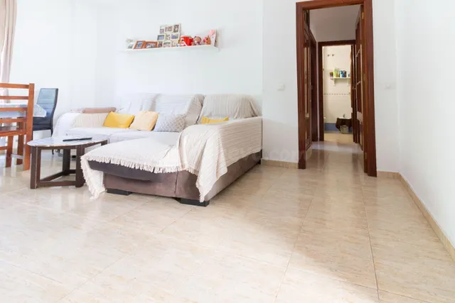 ¡¡¡ATENCIÓN INVERSORES!!! Piso en Isla Cristina luminoso y l - foto 2
