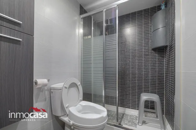 PISO PARA ENTRAR A VIVIR EN EL ZAIDÍN JUNTO AL METROPOLITANO — 23