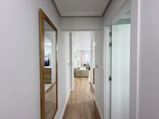 Apartamento totalmente reformado cerca de parque de las naciones con 2 dorm. 1 baño. con piscina. superficie 70 m2. — 15