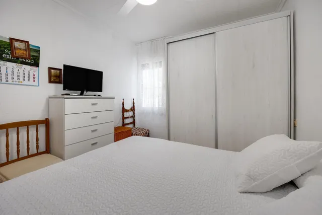 CASA EN VENTA EN TORREVIEJA CON JARDIN PRIVADO Y ORIENTACION SUR — 13