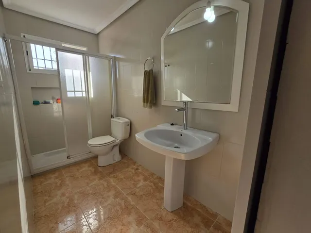 CHALET EN MATOLA (ELCHE). — 28