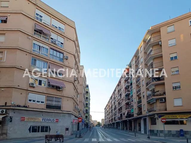 L'OLIVERETA: 5º piso reformado de 130 m2 con ascensor y balcón — 4