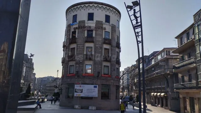 Oportunidad de oficina en calle peatonal - foto 5