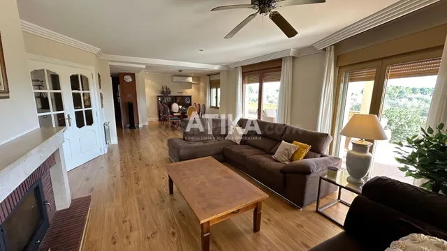 ESPECTACULAR CHALET EN VENTA EN ONTINYENT, A TAN SOLO UNOS M - foto 3