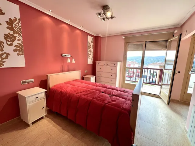 EXCLUSIVA CASA ADOSADA CON ASCENSOR Y PISCINA EN CIUDAD JARDIN — 35