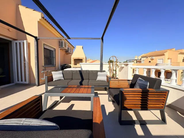 Elegante dúplex con vistas al mar en Lomas de Cabo Roig - foto 2