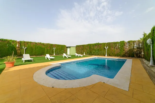 Amplio chalet con piscina salina en Monachil — 4
