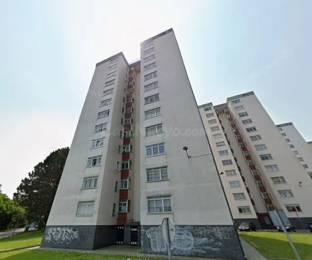 SE VENDE piso OKUPA en C Armada Española 28 de Ferrol - foto 3
