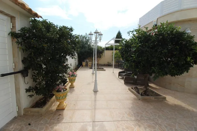 Magnifico chalet con piscina propia, un oasis para sus dias de descanso o si lo desea para vivir todo el año — 30