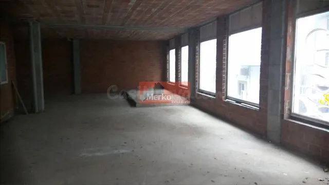 ¡OCASIÓN! BAJO COMERCIAL DE 120 m2 EN EXCELENTE UBICACIÓN! - foto 4