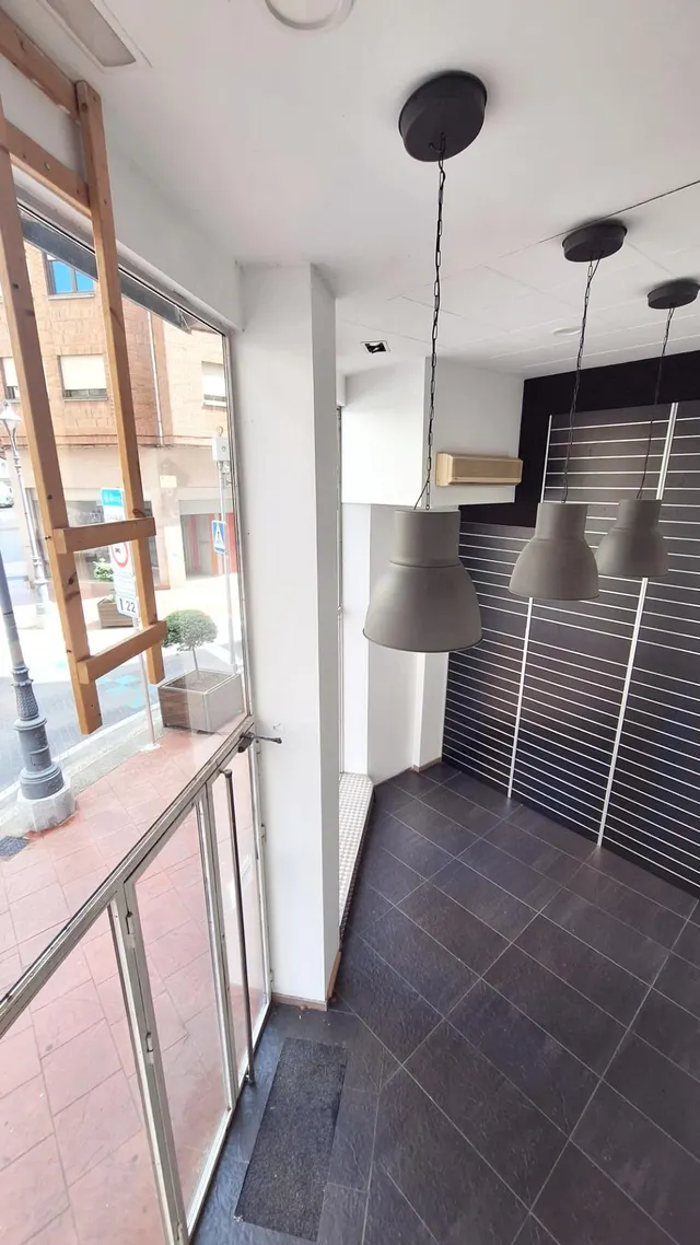 ¡OPORTUNIDAD ÚNICA DE ALQUILER EN EL CORAZÓN DE PONFERRADA!  🏙️✨ — 20