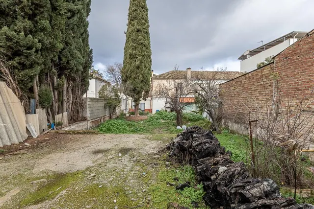 Casa con Parcela a Reformar en Granada — 12