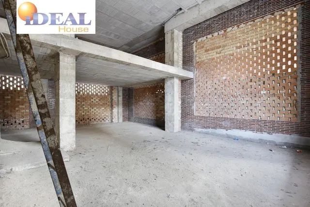 Oportunidad de inversión en local comercial al lado de Constitución. — 12