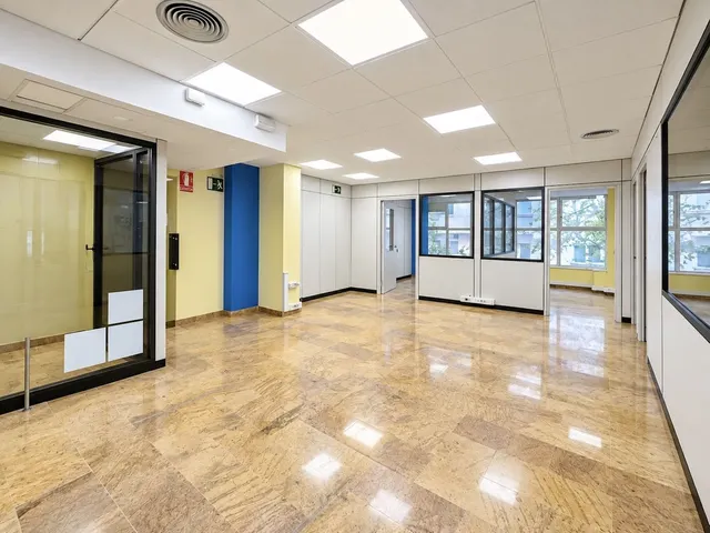 Local comercial 144m² en venta - Marbella — 8