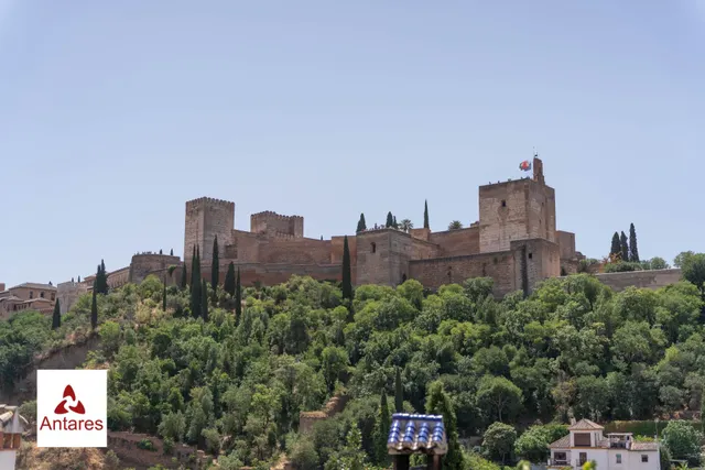 Espectacular casa con vistas directas a la Alhambra y Licencia Turística Activa en el Albaicín — 22