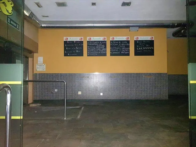 Se vende local comercial céntrico en Oviedo — 3