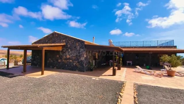 Finca de Lujo con Viñedo, Bodega Subterránea y Vistas Panorámicas al Atlántico — Fuerteventura — 5