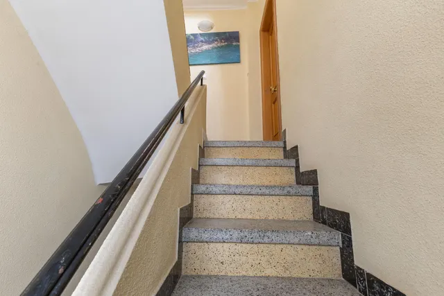 "Vivienda reformada con vistas privilegiadas". — 33