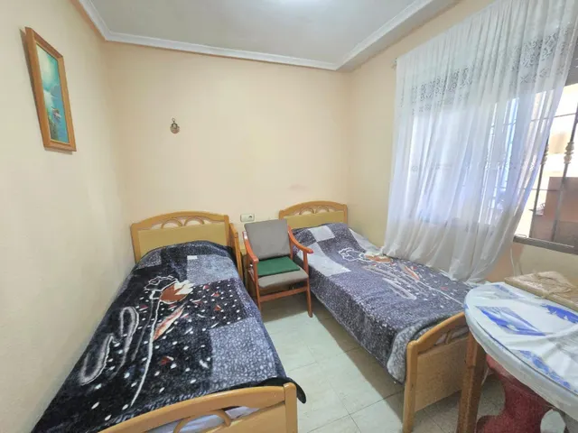 Bungalow en Planta Baja con Gran Jardín y Piscina en Torrevieja ☀️ — 8