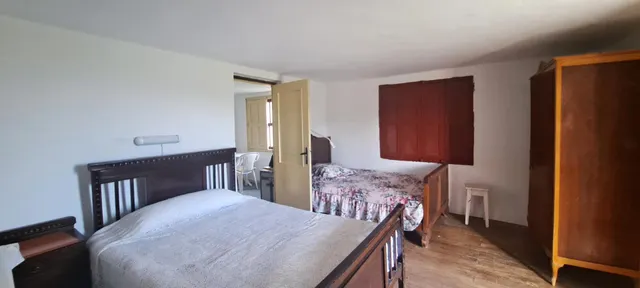 Amplia finca con varias edificaciones — 14