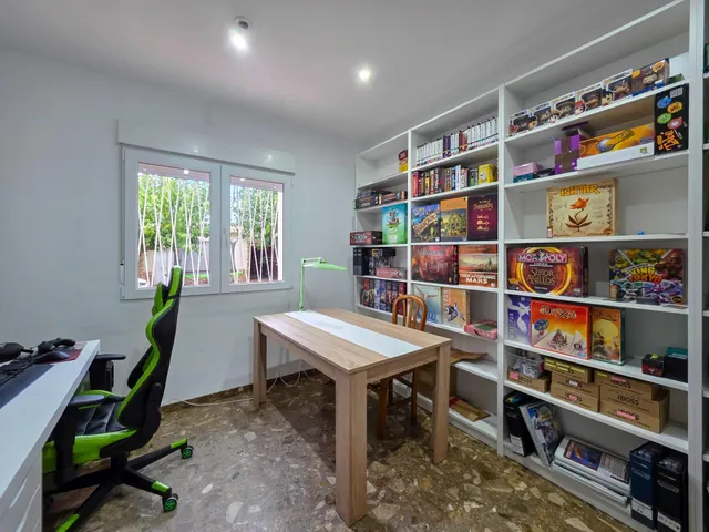 CASA DE 2 PLANTAS CON APARTAMENTO Y JARDIN — 10
