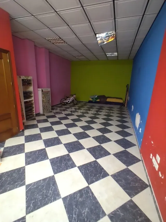 LOCAL COMERCIAL — 2