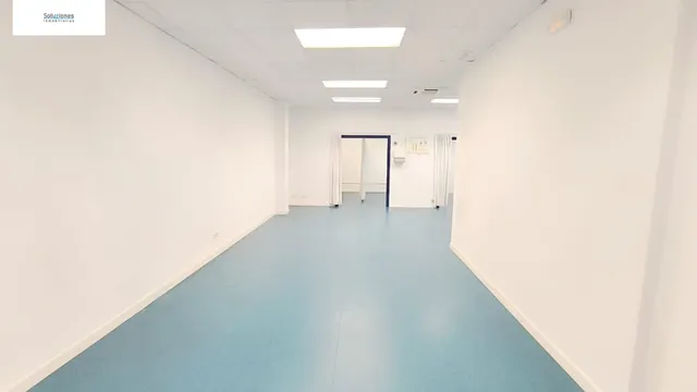 LOCAL DE 1100 M2 EN ZONA FERIA — 15