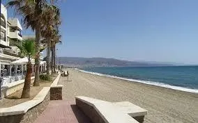 Acogedor Piso en Roquetas de Mar con Vistas y Terraza — 20
