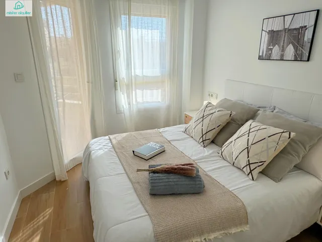 CONFORT Y TRANQUILIDAD JUNTO AL MAR EN EL CAMPELLO: APARTAMENTO PERFECTO PARA ESTANCIAS PROLONGADAS — 39