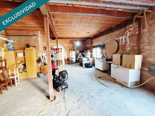 AMPLIA VIVIENDA DE 4 DORMITORIOS CON ALMACÉN/GARAJE INDEPENDIENTE DE 94 M² EN NAVAHERMOSA – MONTES DE TOLEDO — 27