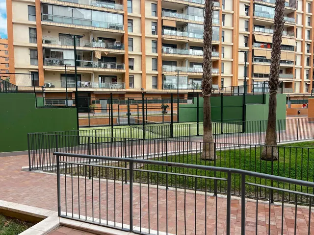 GRAN PISO DE 6 DORMITOTIOS CON PISCINA — 25