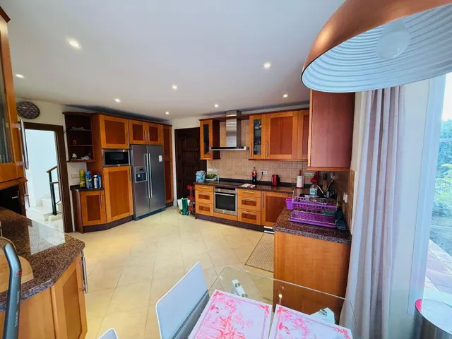 Villa de 5 dormitorios y 5 baños en Casares — 15