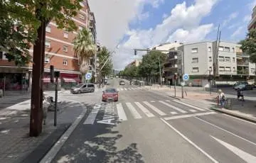 Se vende Piso OKUPADO en Rúa Doctor Aymerich Gilaberto 2 Ter - foto 2