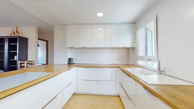 VILLA DE 5 DORMITORIOS Y 3 BAÑOS EN LA ZENIA — 16