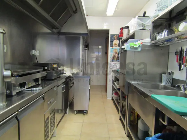 ¡Oportunidad Única! Bar Listo para Funcionar en Puerto de la - foto 5